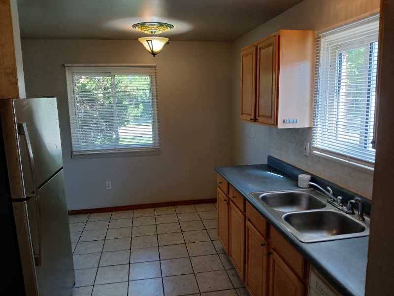 26327 Mcdonald St - Photo 6 of 18