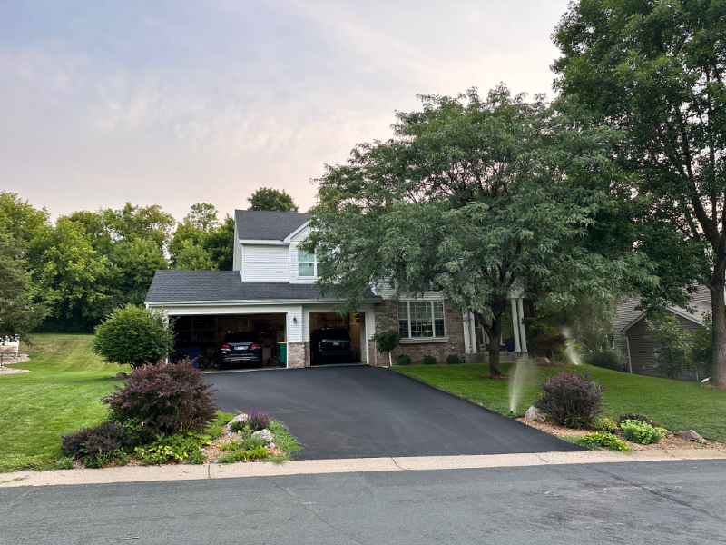 2058 Highgate Cir - Photo 2 of 17