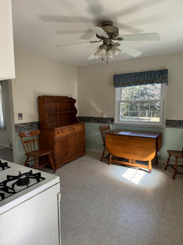 306 S State St - Photo 3 of 16