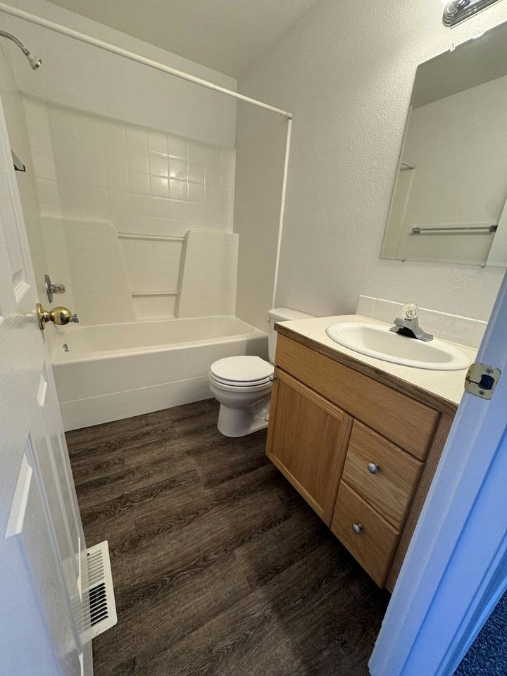 432 Northwest Wood Duck Place - Photo 4 of 10