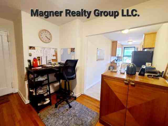 35 Oliver St - Photo 4 of 10