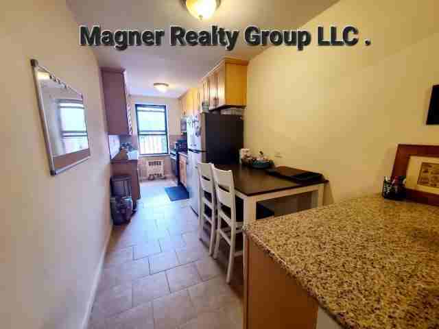 35 Oliver St - Photo 5 of 10