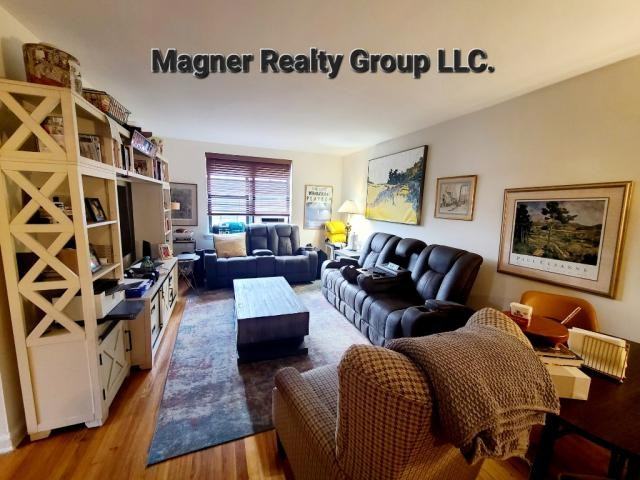 35 Oliver St - Photo 7 of 10