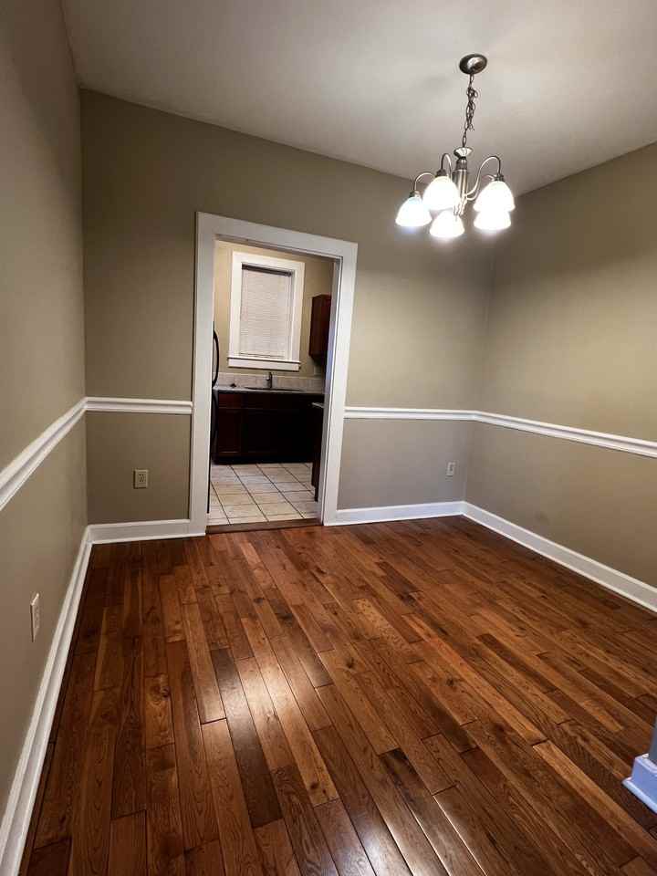 Hillcrest Apartments - Photo 3 of 11