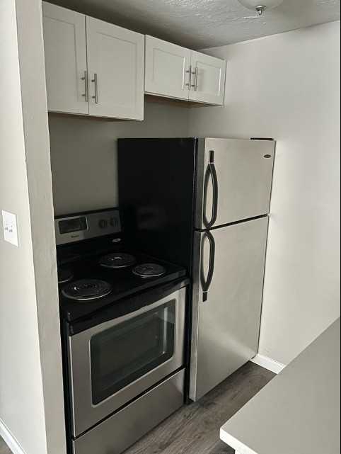 3022 West 14th Street - Photo 2 of 8