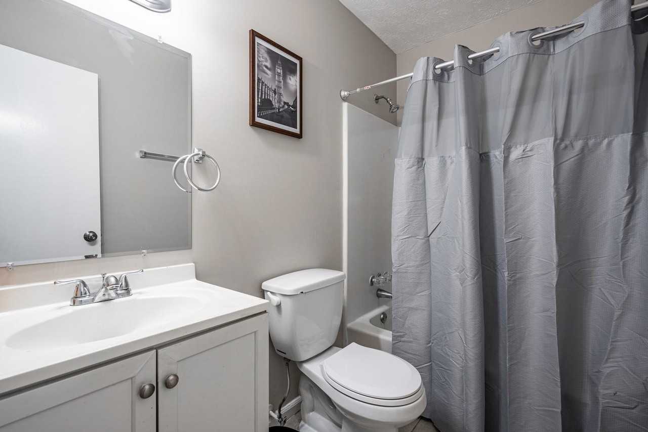 Satellite Boulevard - Photo 5 of 9