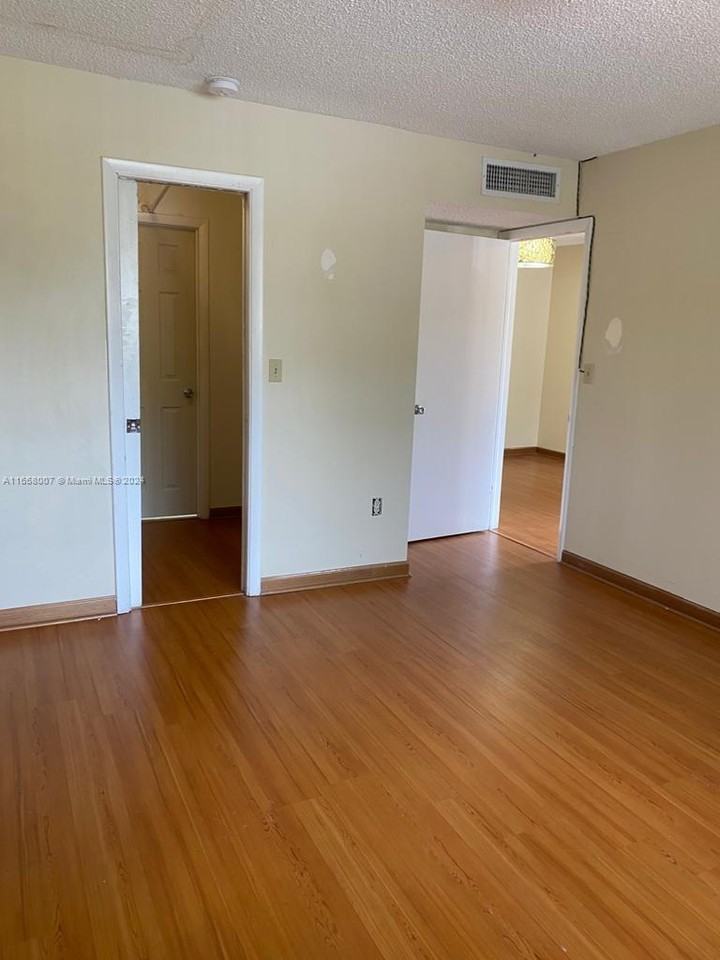 765 Sw 148th Ave #1211 - Photo 3 of 8
