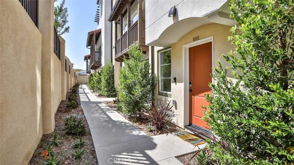 1522 Doheny Way - Photo 5 of 50