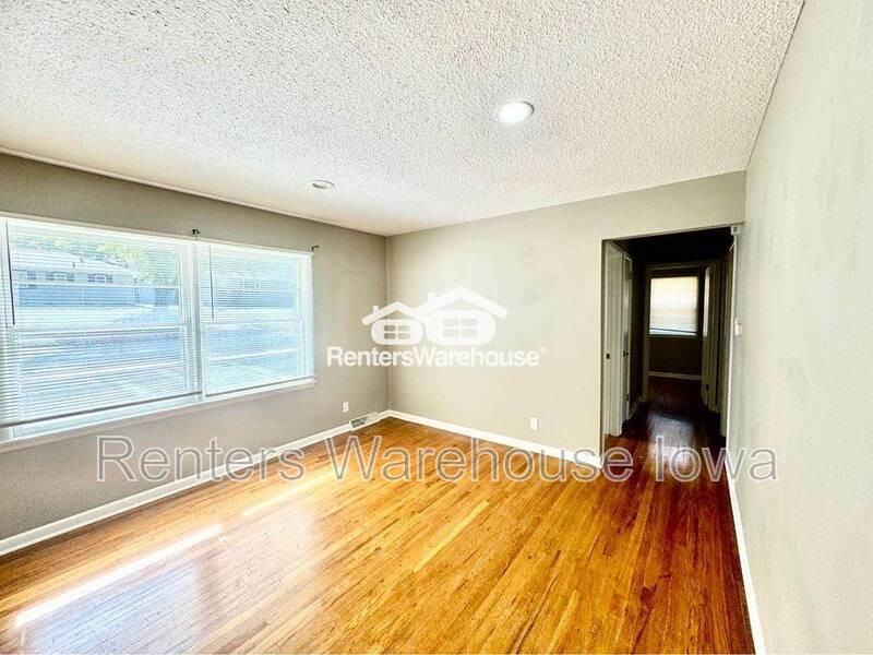 2731 Bennett Ave - Photo 5 of 29