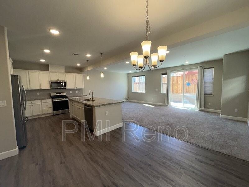 1795 Dark Horse Rd #C - Photo 3 of 19