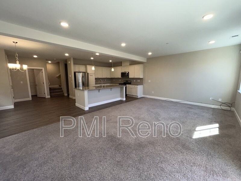 1795 Dark Horse Rd #C - Photo 5 of 19