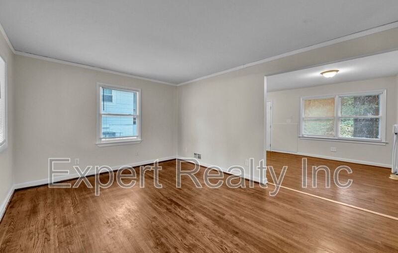 7428 Paris Ave - Photo 2 of 22