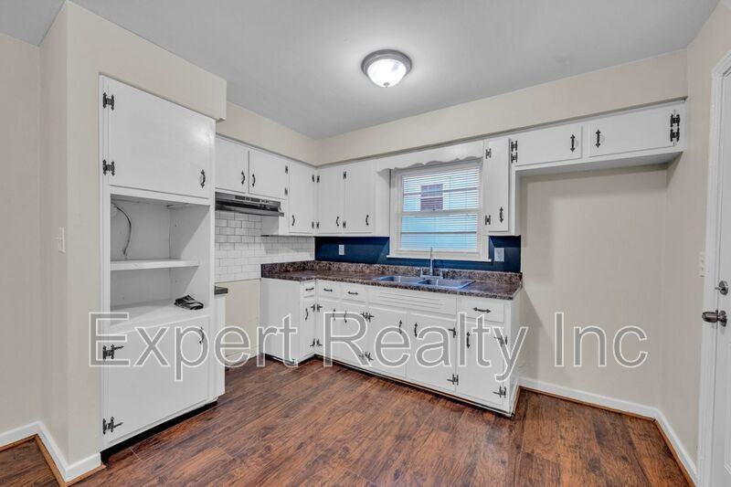 7428 Paris Ave - Photo 3 of 22