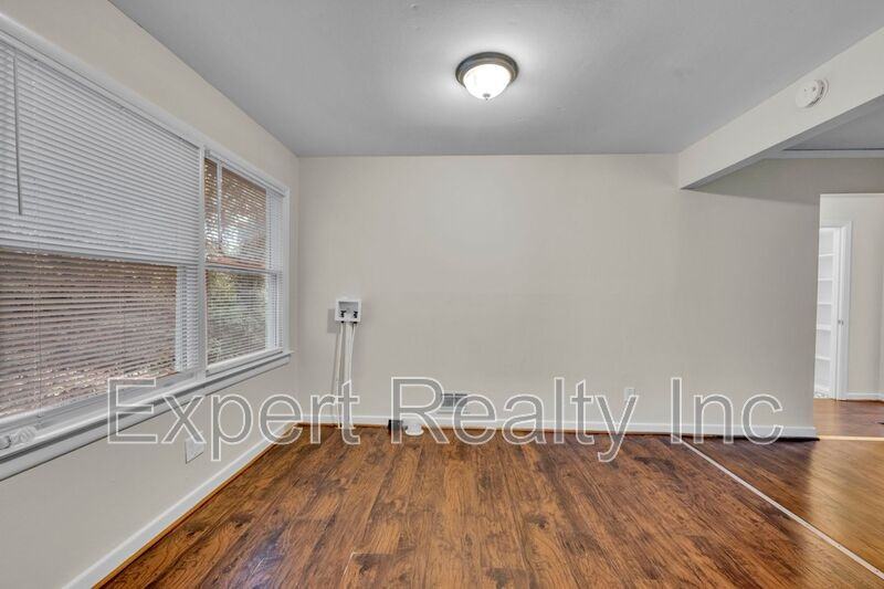 7428 Paris Ave - Photo 7 of 22