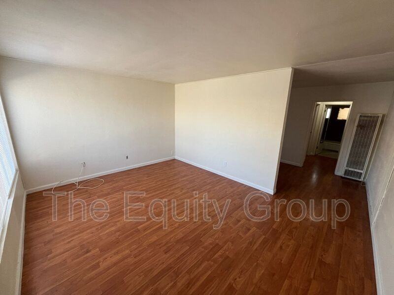 405 W Westfield Ave - Photo 2 of 10