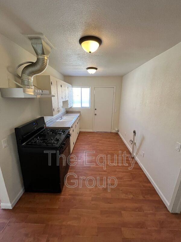 405 W Westfield Ave - Photo 4 of 10