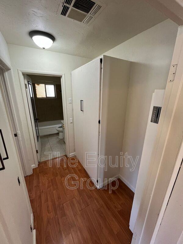 405 W Westfield Ave - Photo 7 of 10