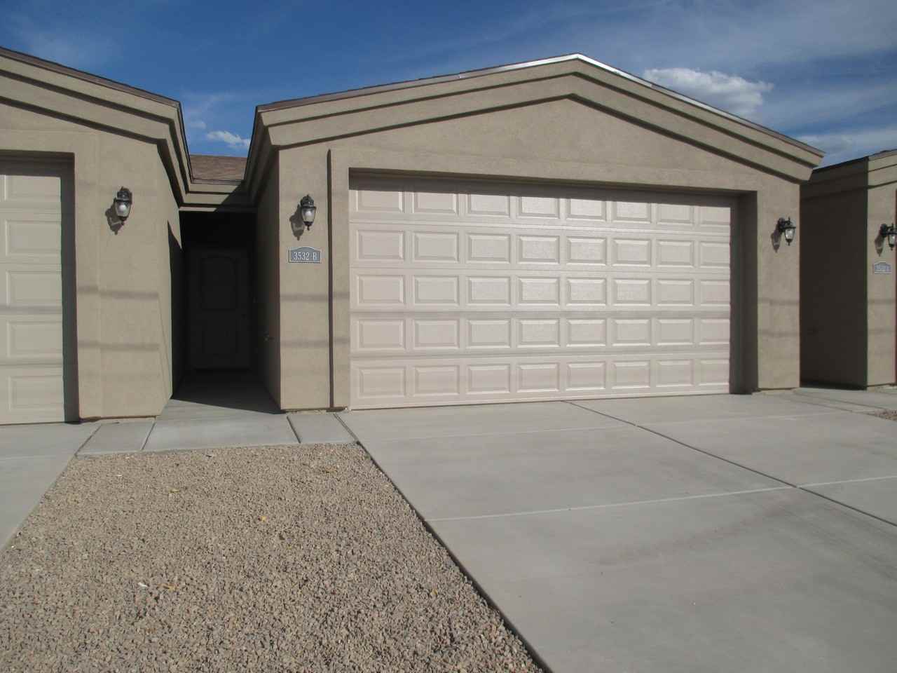 3532 N Burbank St - Photo 3 of 11