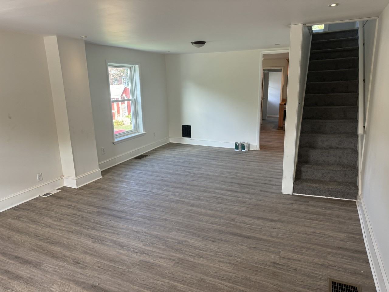 17 S Park Ave - Photo 2 of 16