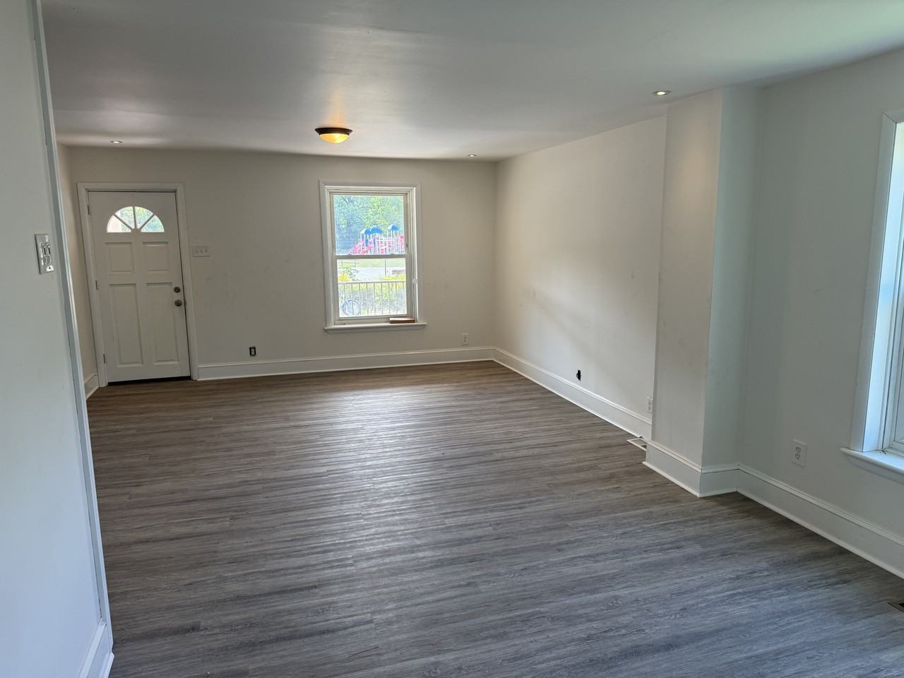 17 S Park Ave - Photo 3 of 16