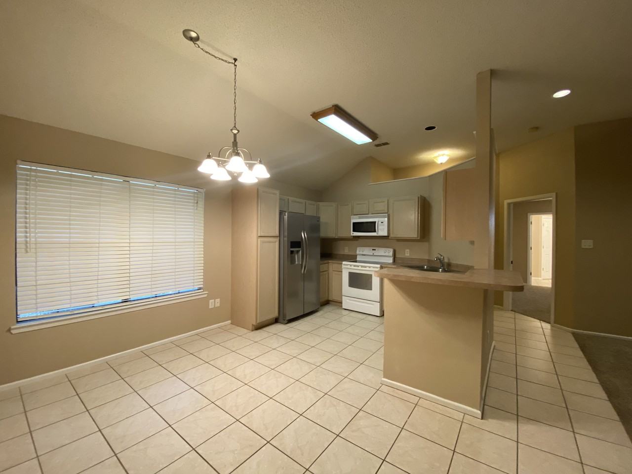 2712 Woodland Dr - Photo 3 of 10