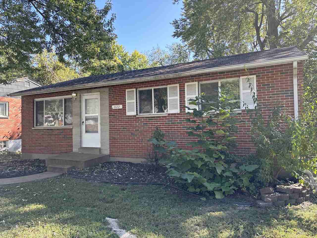 1122 Prigge Ave - Photo 4 of 14