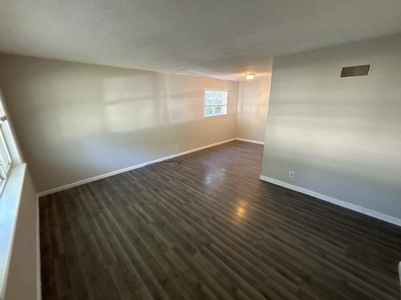 1122 Prigge Ave - Photo 5 of 14