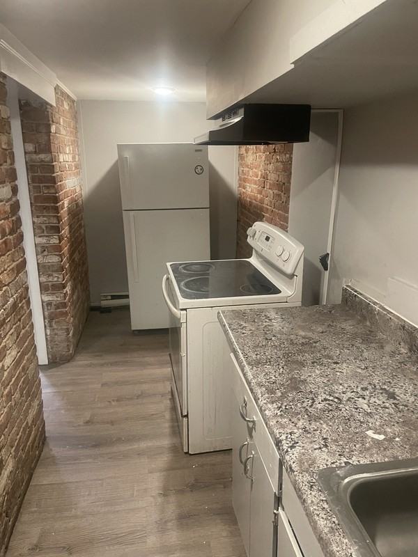 146 Clinton Street - Photo 2 of 7