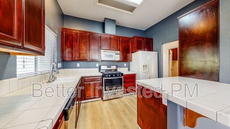 430 Merlot Dr - Photo 5 of 50