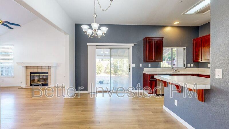 430 Merlot Dr - Photo 4 of 50