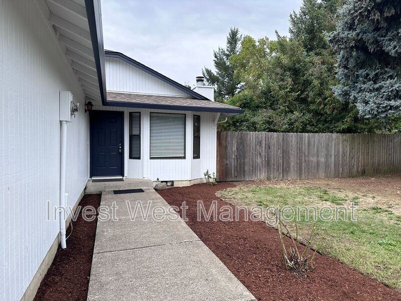 1904 Se Blairmont Dr - Photo 4 of 37