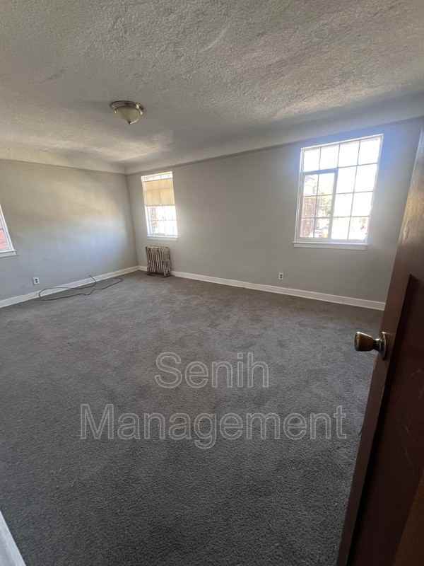 4203 Tyler St - Photo 3 of 6