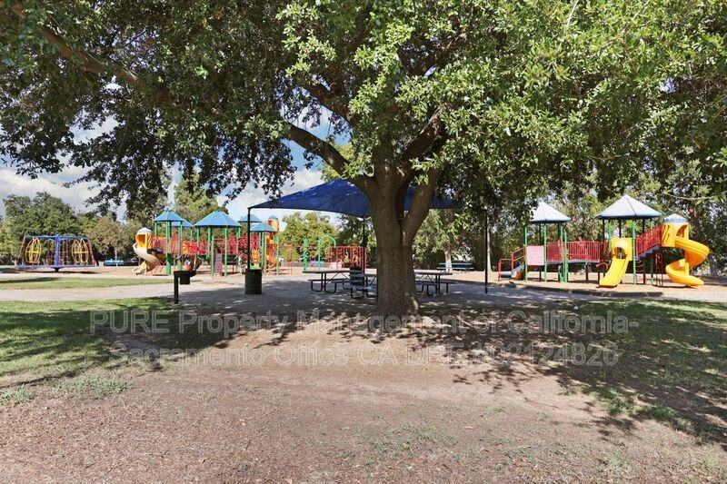 7309 Gleneagle Way - Photo 2 of 44