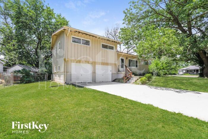 600 Lacy Ln - Photo 2 of 15