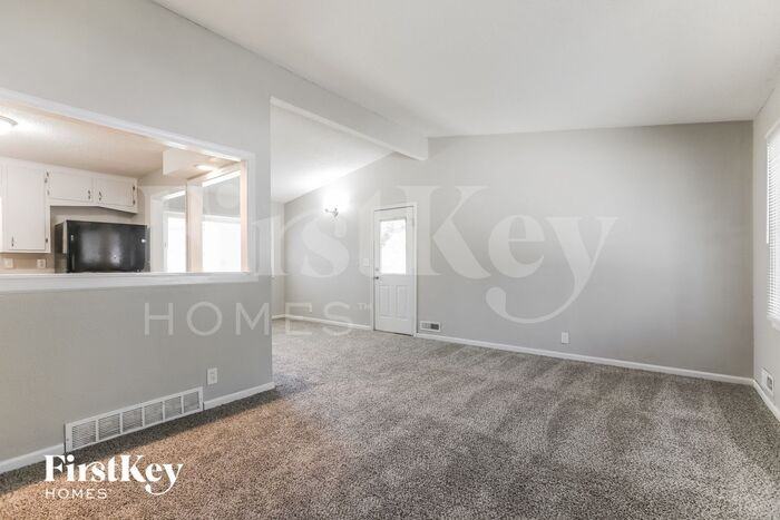 600 Lacy Ln - Photo 3 of 15