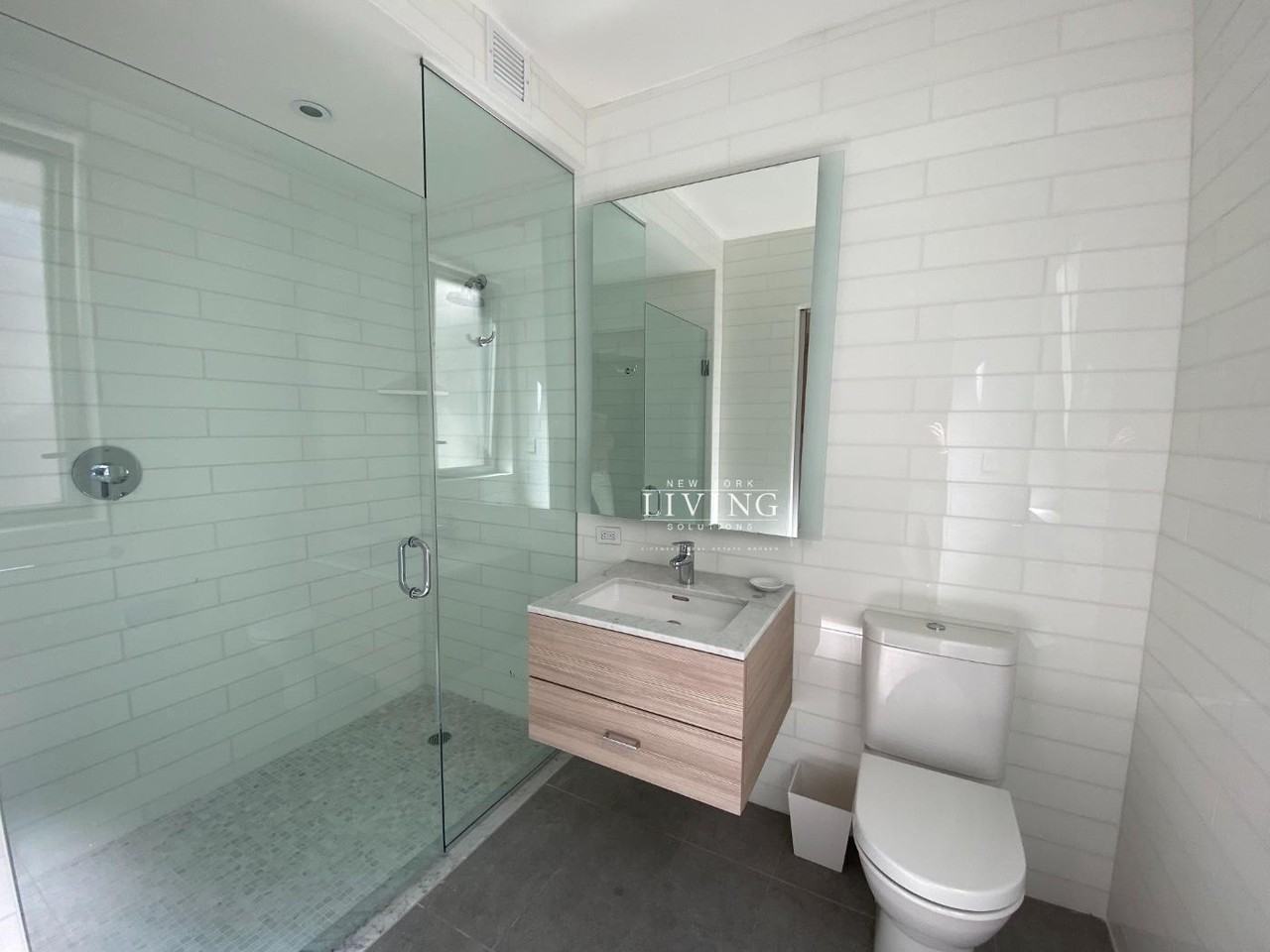 84 William St #1208 - Photo 3 of 7