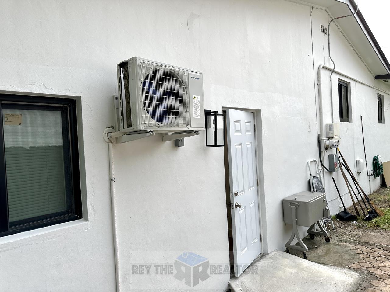 2120 Southwest 83rd Avenue #ADU - Photo 7 of 8