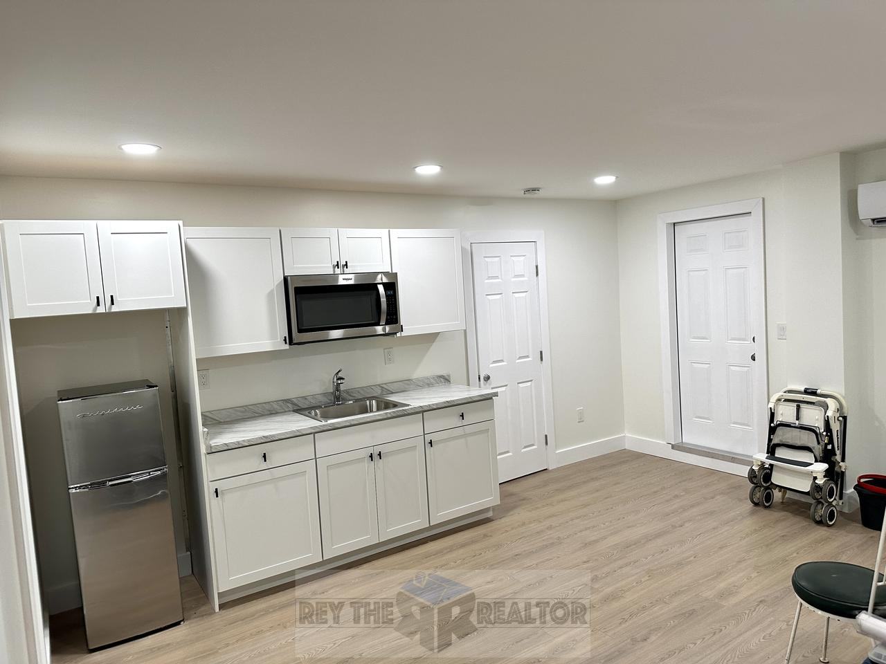 2120 Southwest 83rd Avenue #ADU - Photo 4 of 8