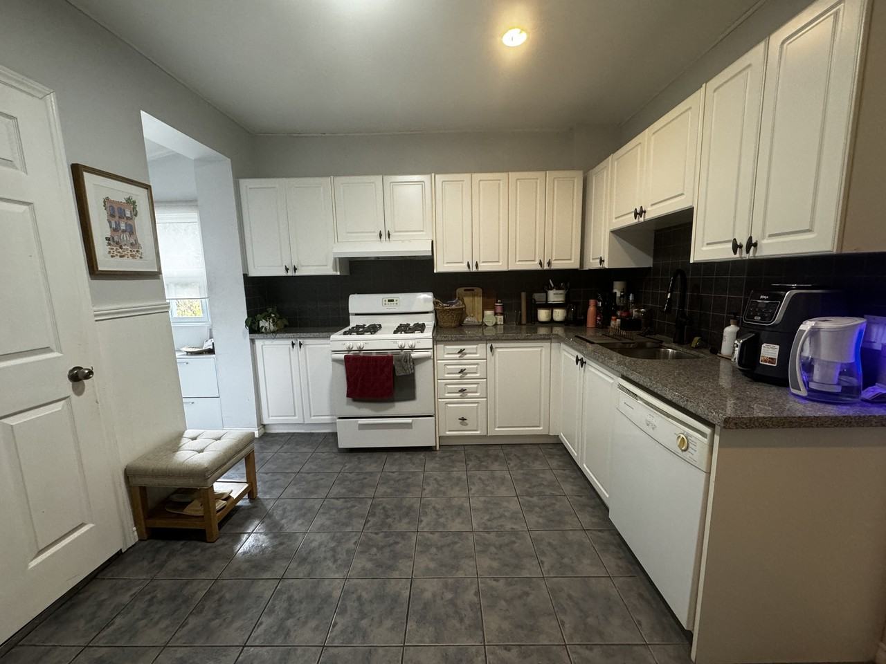 59 Moberly Ave - Photo 2 of 10