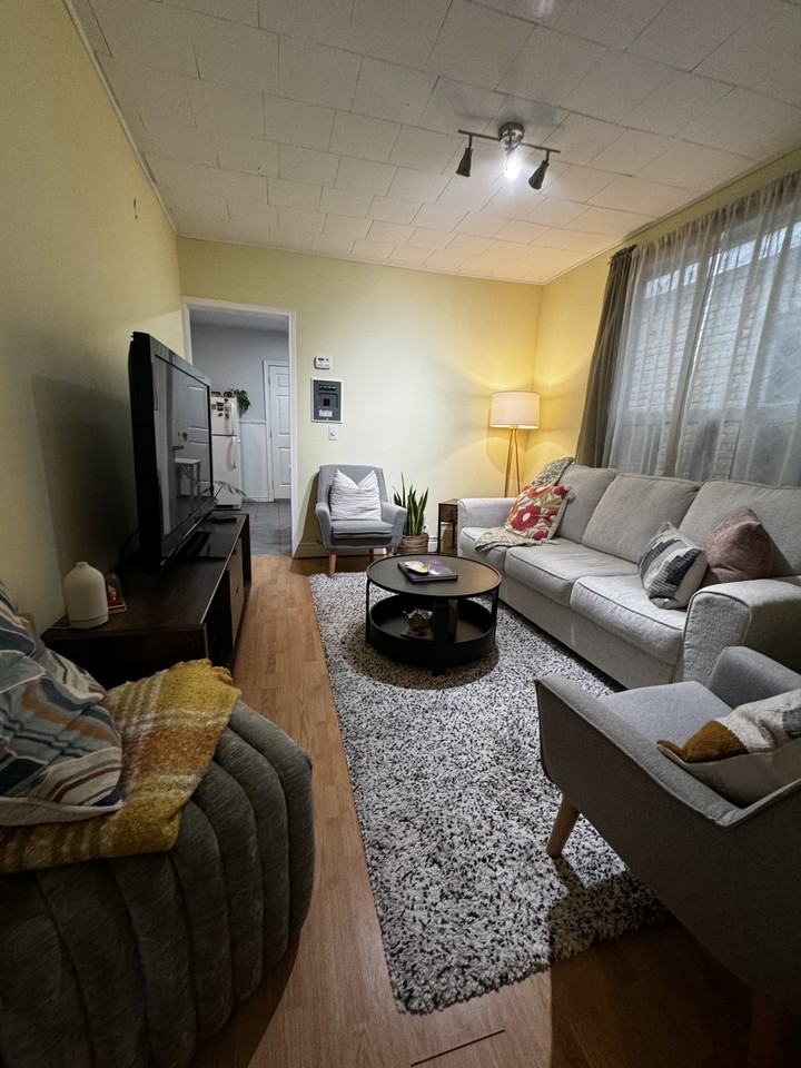 59 Moberly Ave - Photo 4 of 10