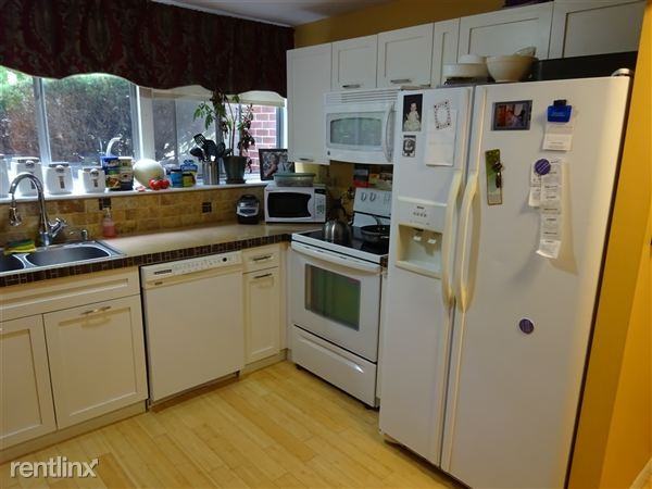 Andover Terrace Condominiums - Photo 3 of 3