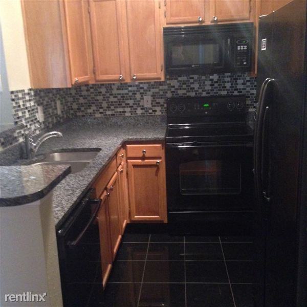 Gates of McLean - Photo 2 of 10