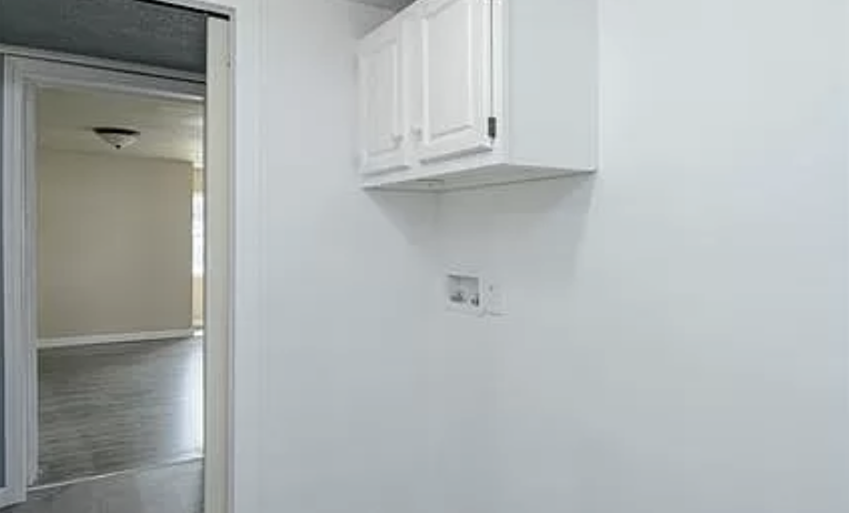 10 E Berkeley St #NA - Photo 7 of 18
