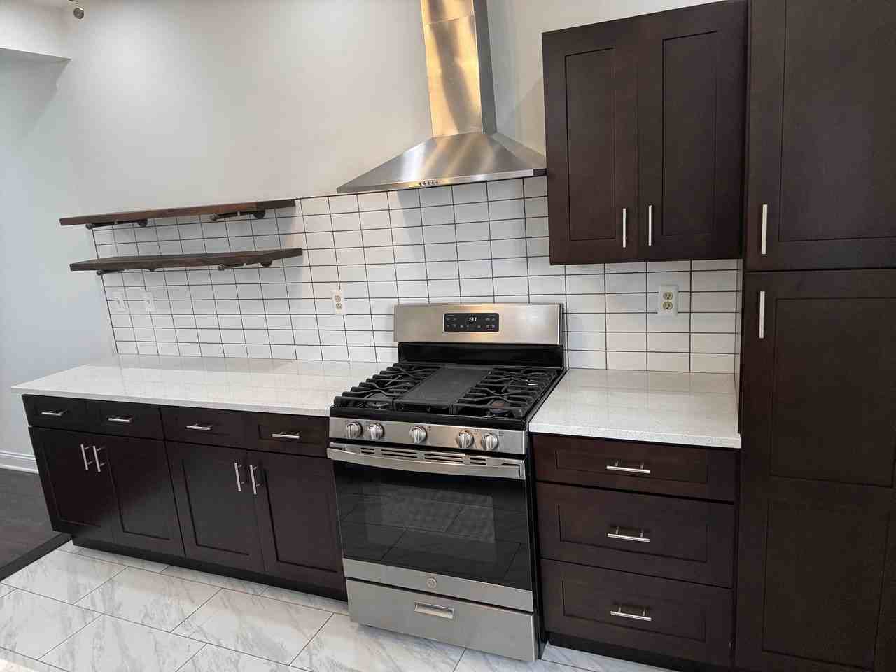 2313 E Harold St #NA - Photo 3 of 15