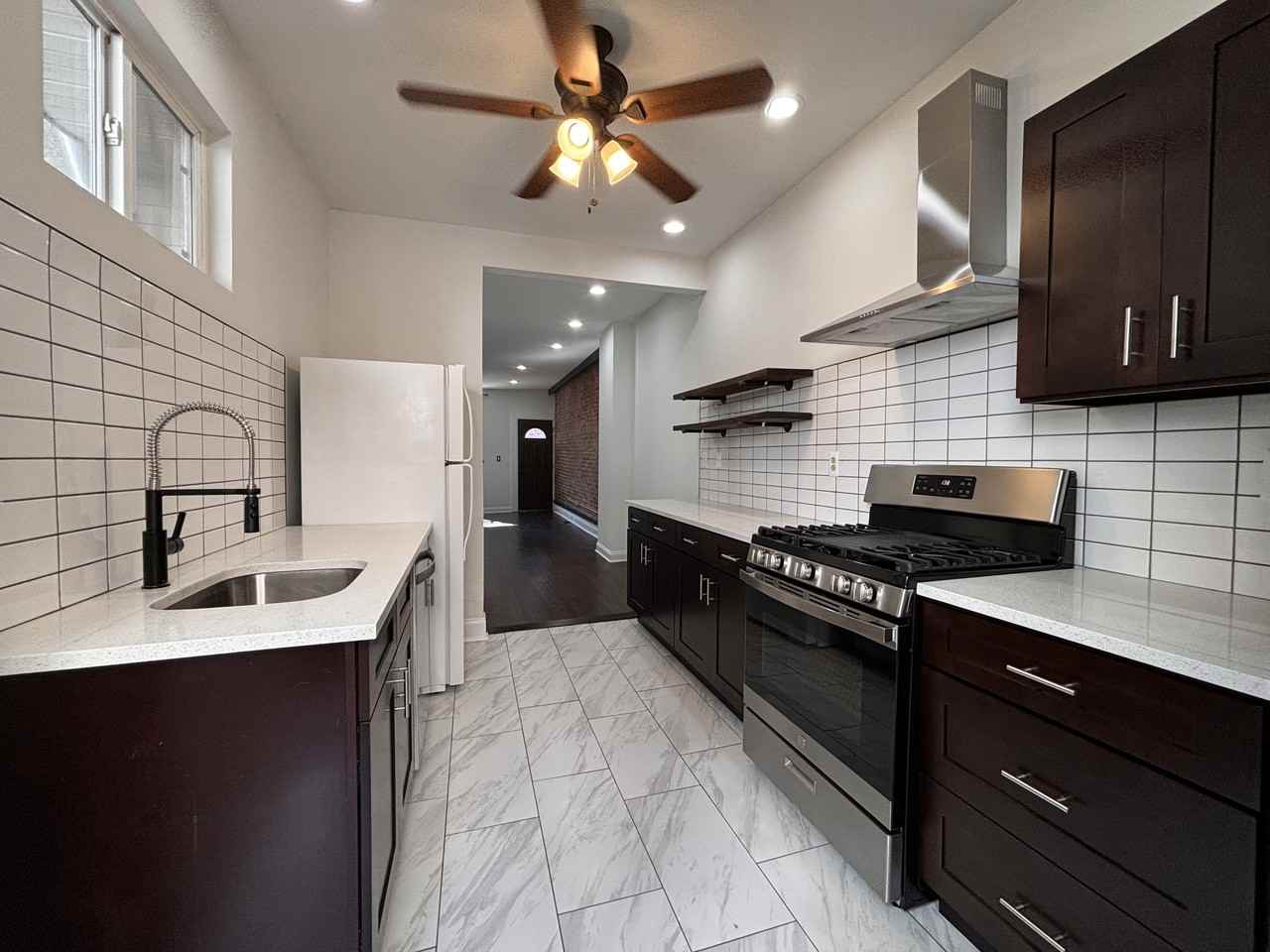 2313 E Harold St #NA - Photo 4 of 15