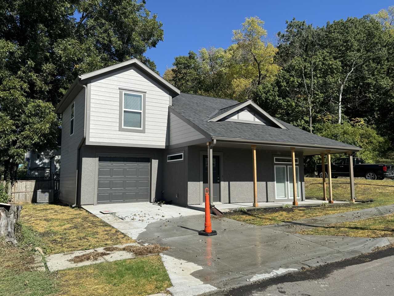 748 Seminary St #NA - Photo 2 of 12