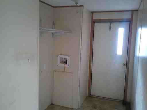 808 Gibson Dr - Photo 3 of 6