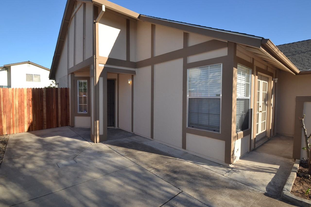 6551 Cunningham Way - Photo 2 of 16