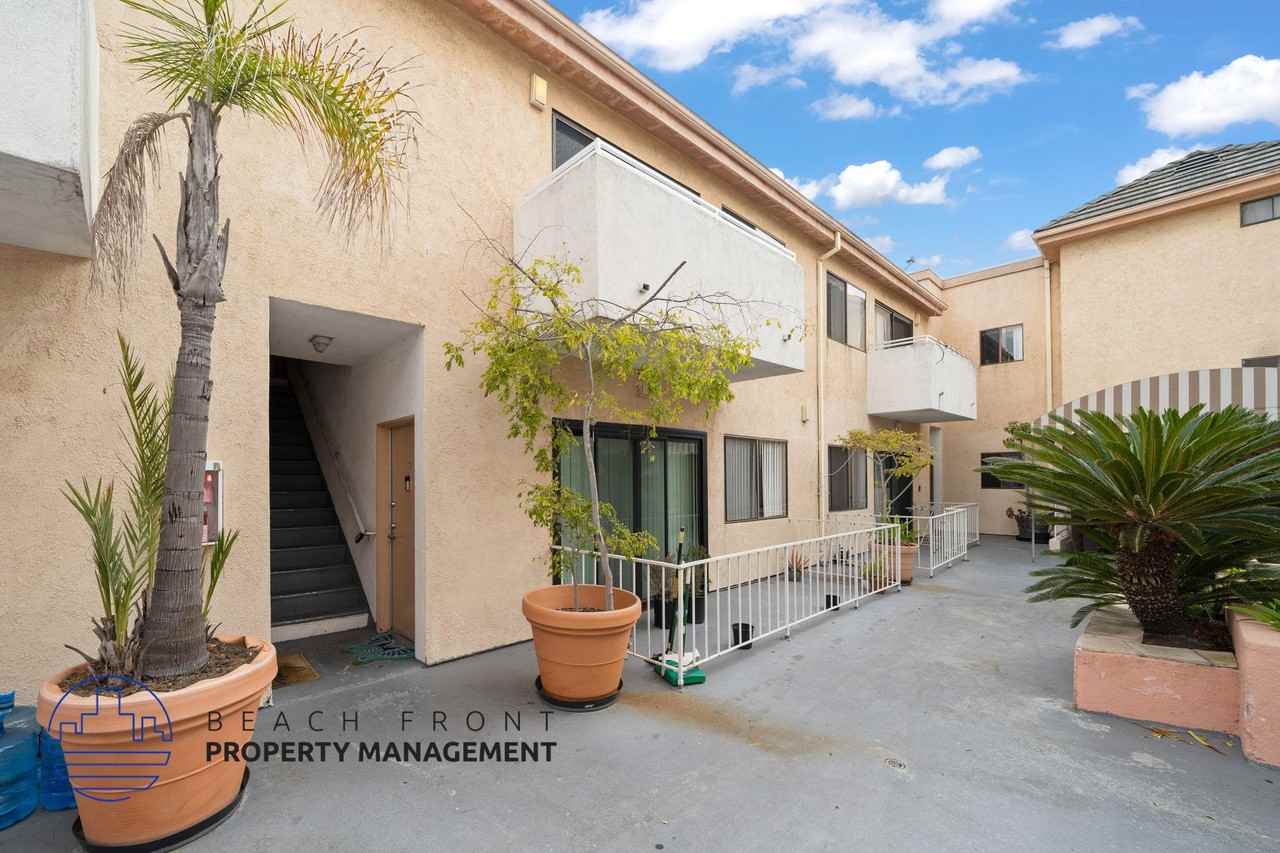 3223 Bagley Ave. - Photo 2 of 25