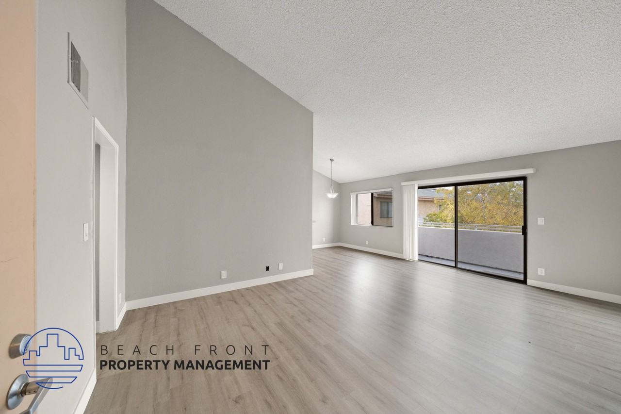 3223 Bagley Ave. - Photo 4 of 25